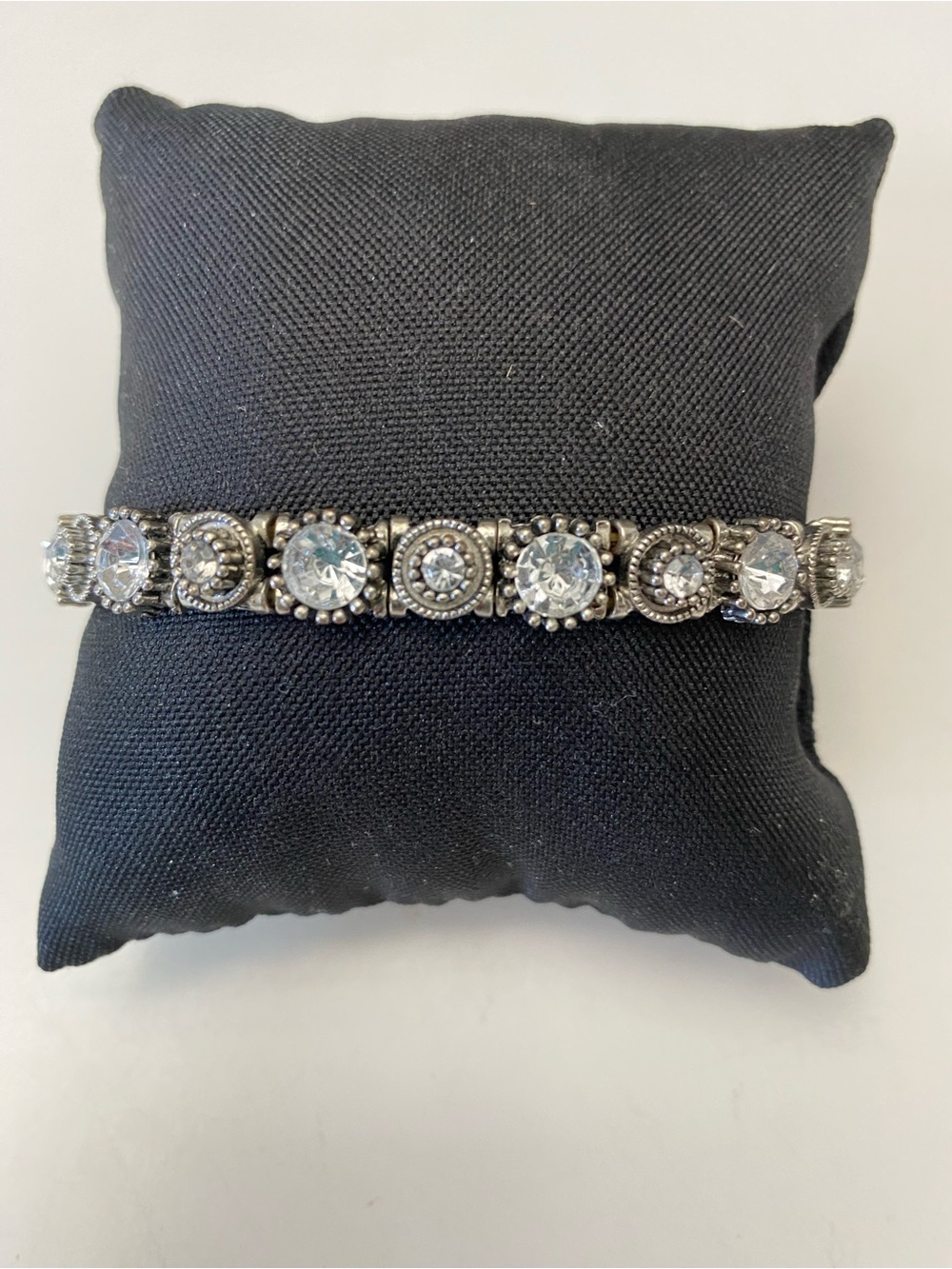 Vintage Silver-Tone Clear Crystal Rhinestone Station Bracelet - Stretch Bracelet